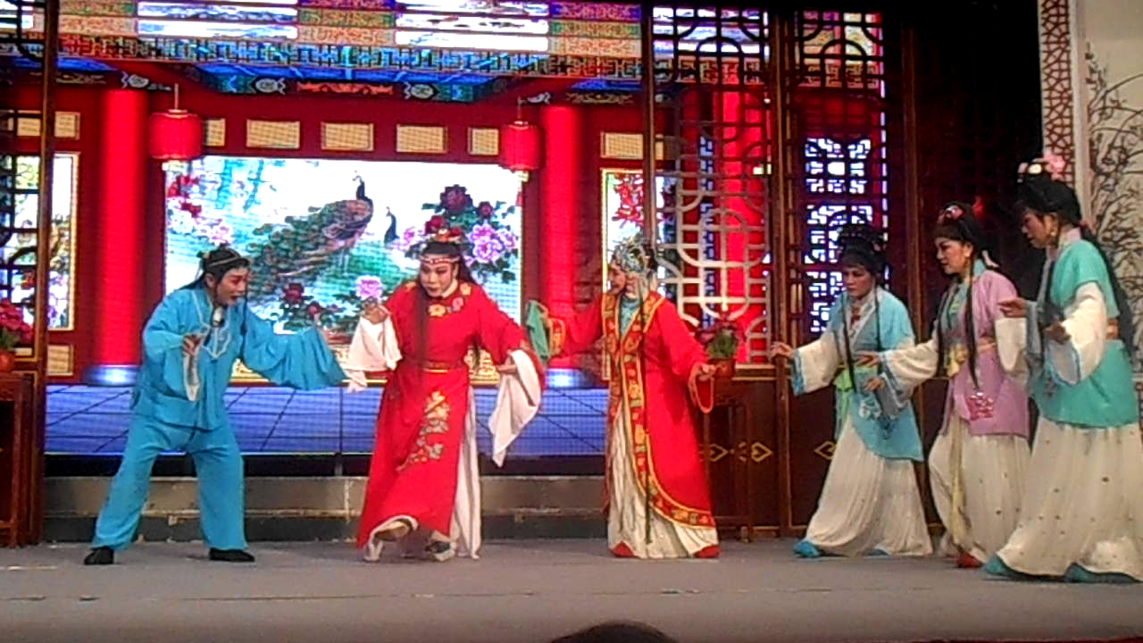 祝贺靖江朝阳锡剧艺术团送戏新桥蔡子圩首演新排锡剧